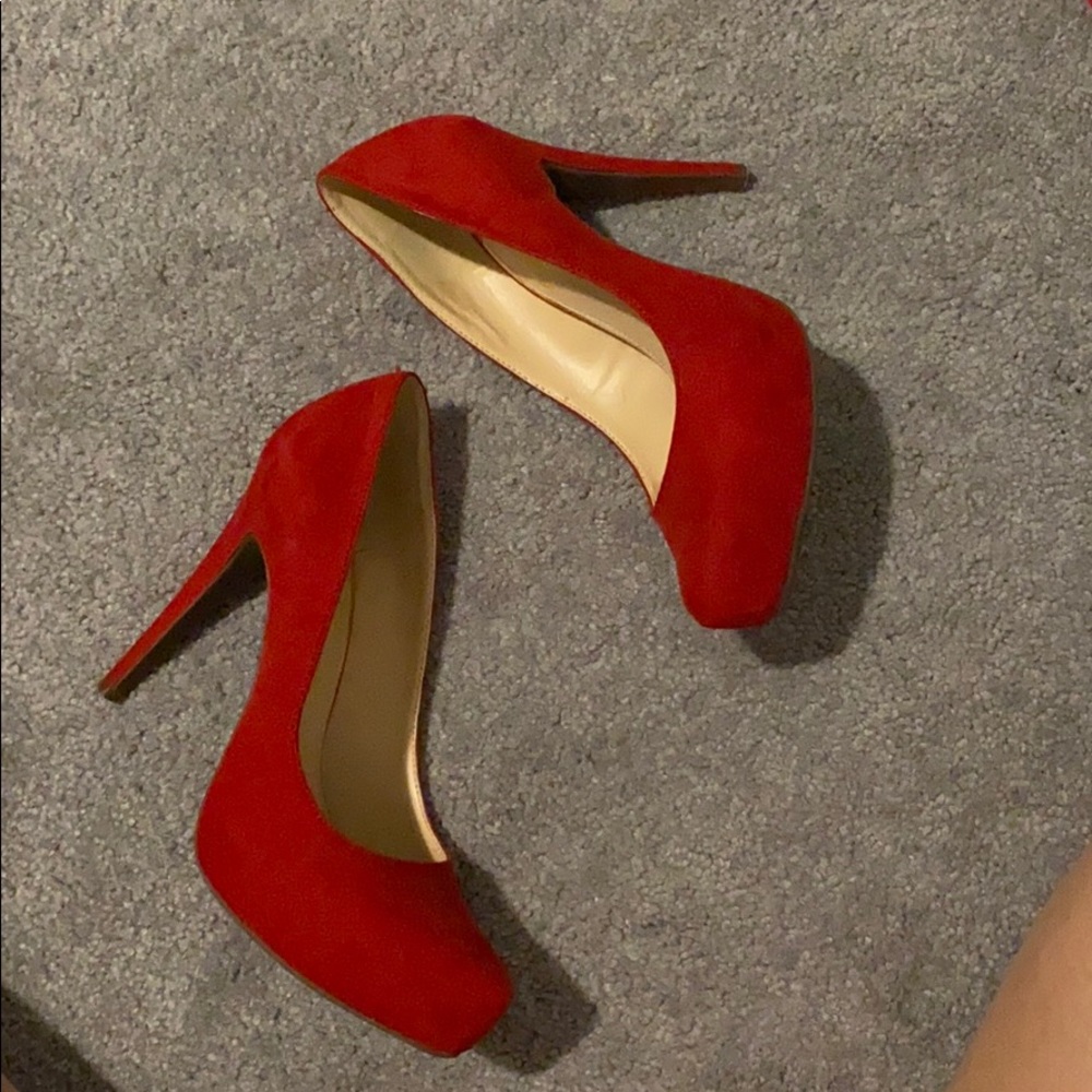 Jessica Simpson Platform Pumps